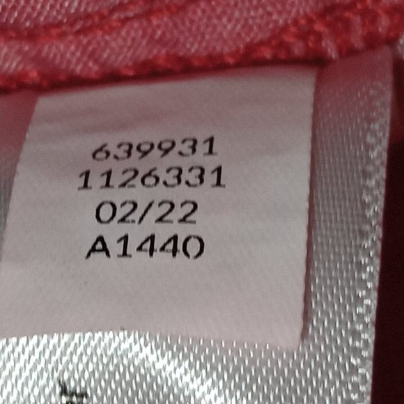 Lane Bryant Red Jeans Women's Size 28 Mid Rise Flex Waist Boyfriend Capri Pants - Picture 7 of 7